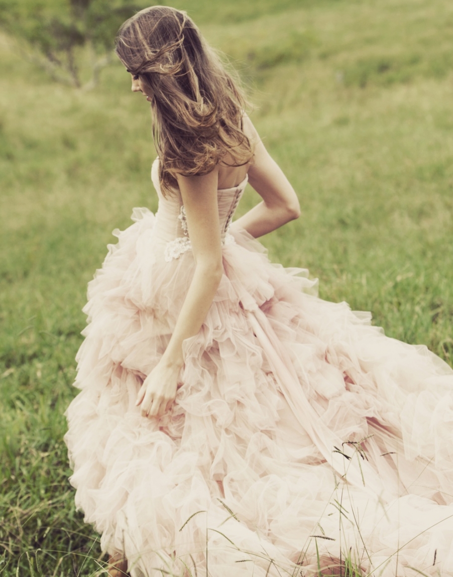 Фото девушки на аву в платье